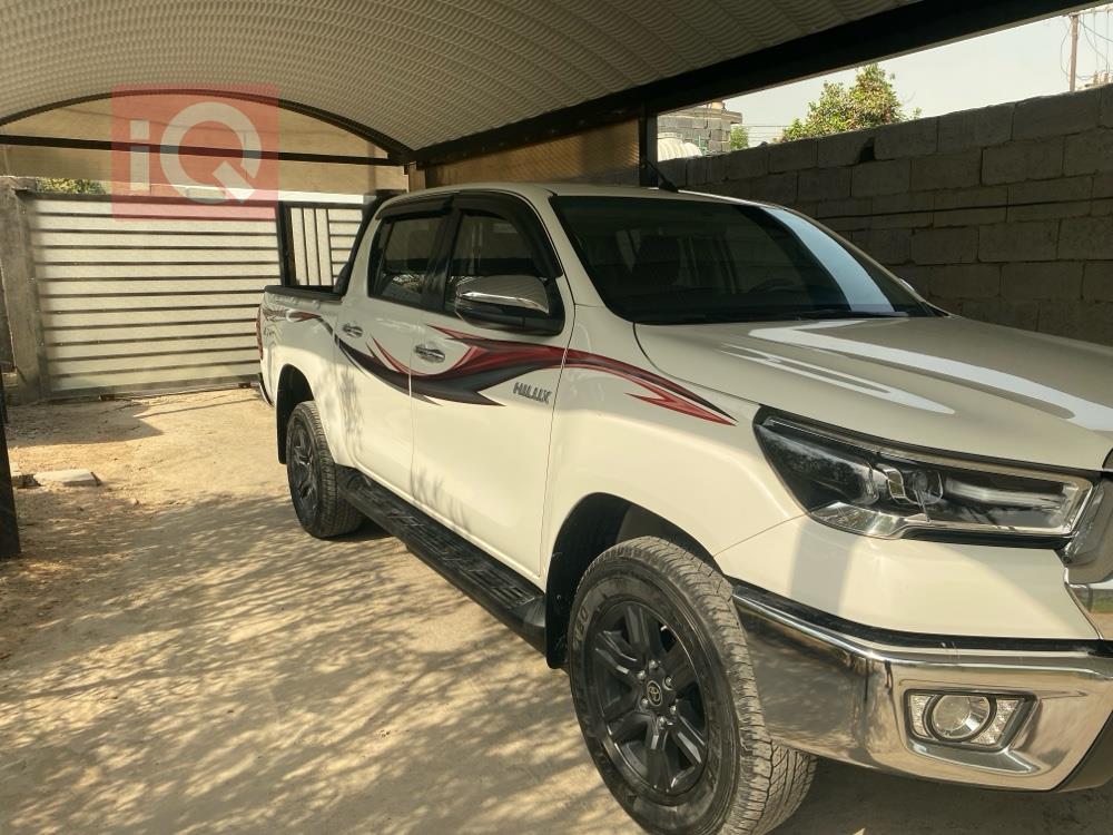 تويوتا هايلوكس